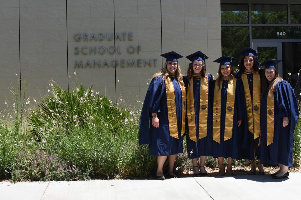 Jill Holloway with fellow 2018 Bay Area MBA graduates