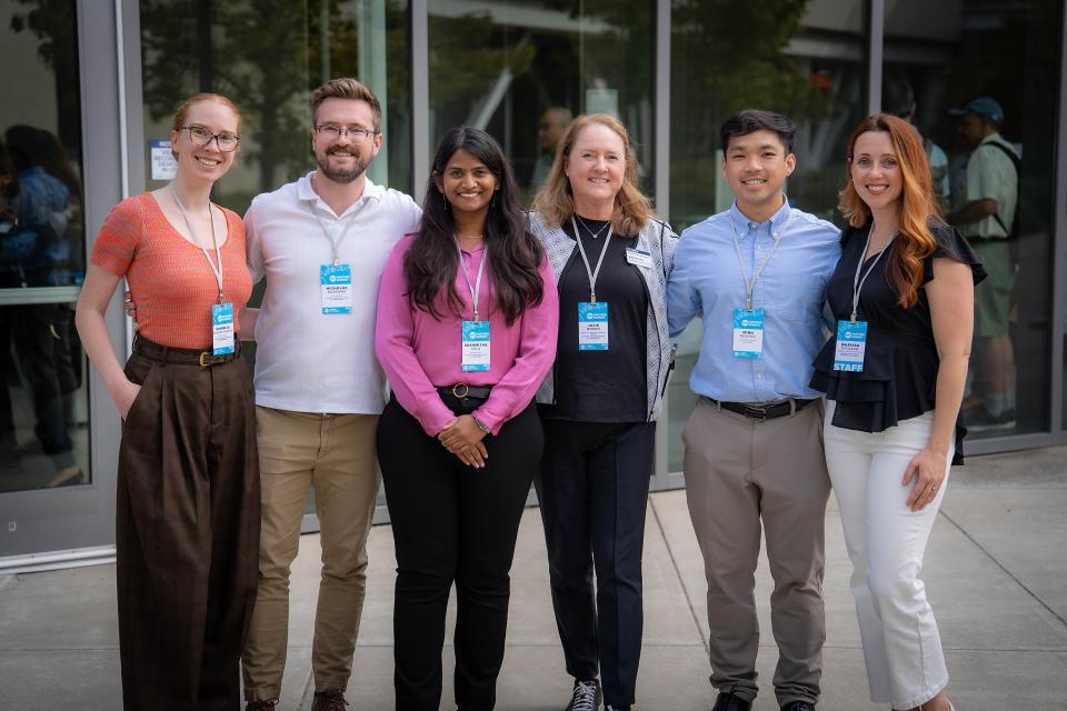 group of MBA students outside Gallagher Hall